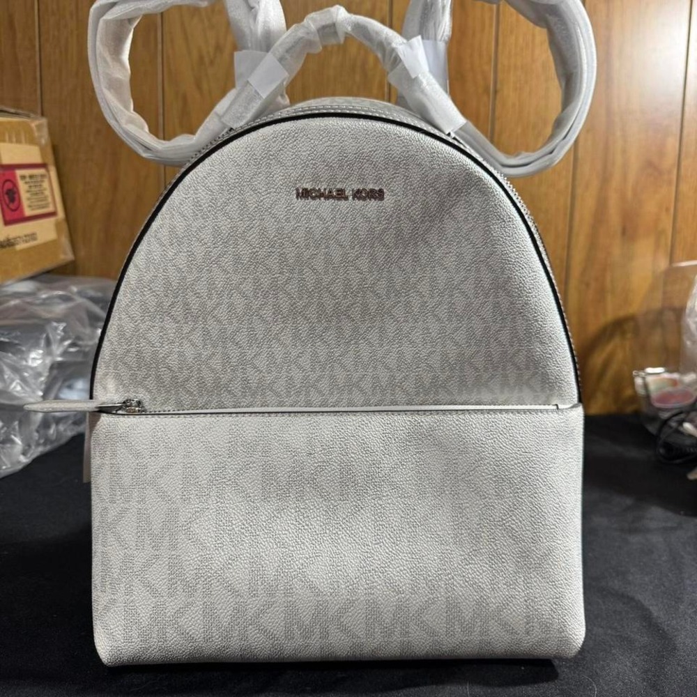 Michael Kors Sheila Medium Logo Backpack Retails $358